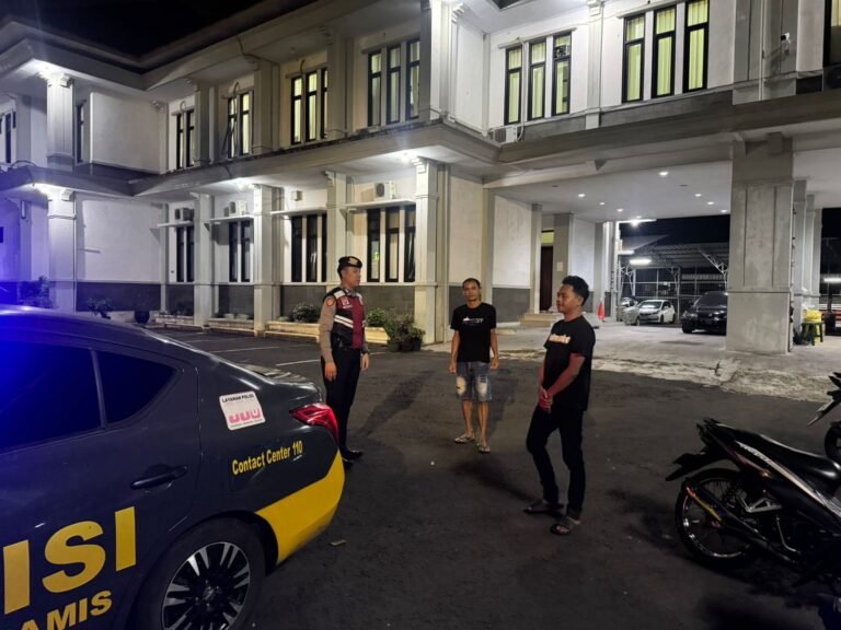 Jaga Kondusifitas, Sat Samapta Polres Ciamis Monitoring Aktivitas di Kantor Pemerintahan di Malam Hari
