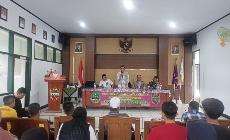 Polsek Rancah Polres Ciamis Monitoring Reses Anggota DPRD Ciamis di Desa Cileungsir