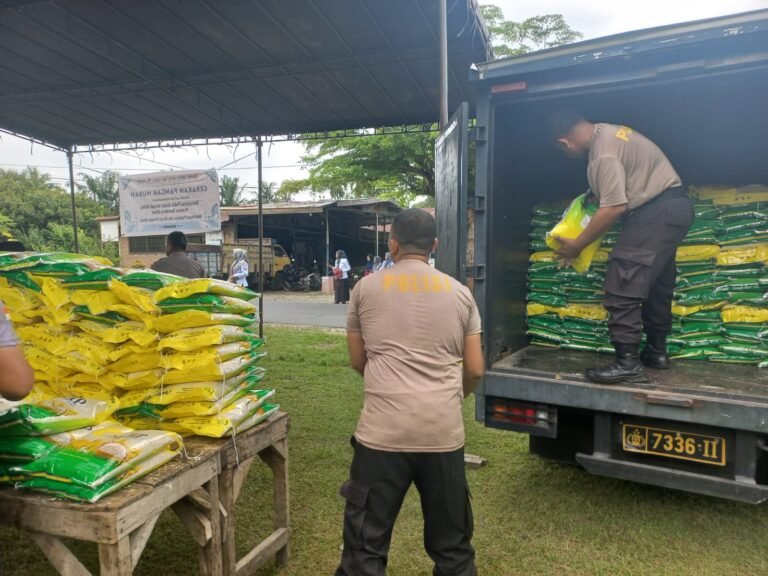 Dukung Kesejahteraan Warga, Polda Sumut Salurkan Beras SPHP Lewat GPM