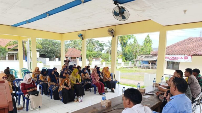 Polsek Lakbok Hadir Kawal Rembug Stunting Tahap II di Desa Cintaratu, Wujud Dukungan Polri pada Program Kesehatan Nasional