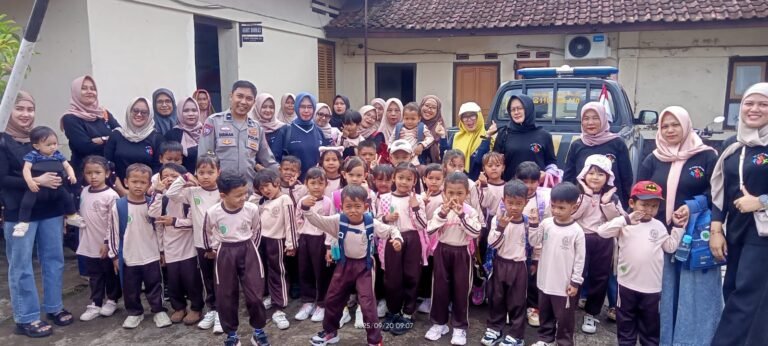 Polsanak, Makopolsek Rancah Polres Ciamis Kedatangan Anak TK Satya Darma Rancah