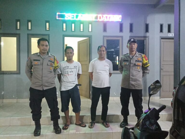 Berikan Rasa Aman, Personel Polsek Kawali Polres Ciamis Patroli Dialogis di Malam Hari
