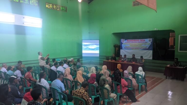 Ikuti Musrenbang Tingkat Desa Cimari, Polsek Cikoneng Sampaikan Imbauan Kamtibmas