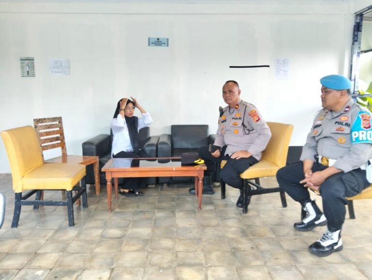 Polsek Cikoneng Perkuat Koordinasi dengan SPPG untuk Pastikan Keamanan Program Makan Bergizi Gratis