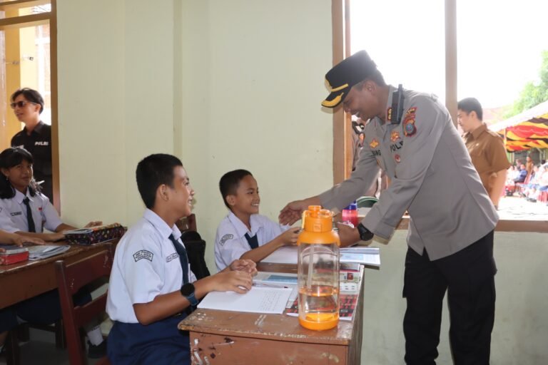 Polres Nias Resmikan Operasional Program Makan Bergizi Gratis (MBG)