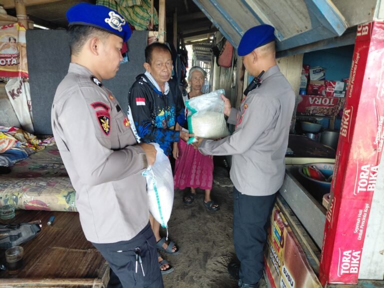 Satpolairud Polres Garut Bagikan Sembako & Edukasi Keselamatan Nelayan