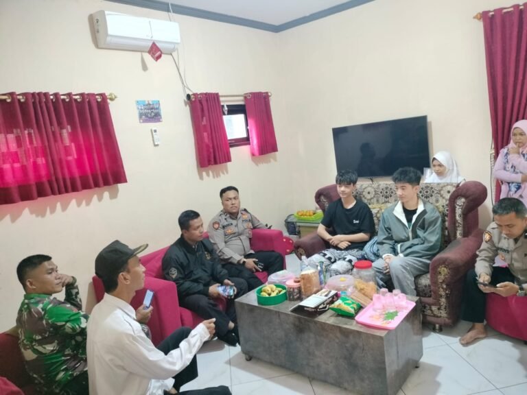 Polsek Cihaurbeuti Lakukan Pengawasan Terhadap Dua WNA Asal China, Pastikan Keamanan dan Ketertiban Tetap Kondusif