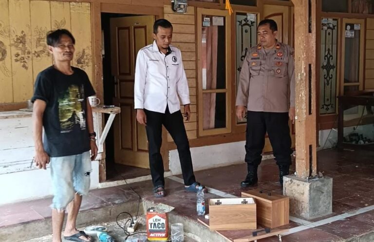 Polsek Cipaku Lakukan Sambang Kamtibmas, Pererat Silaturahmi dengan Warga untuk Wujudkan Lingkungan Aman