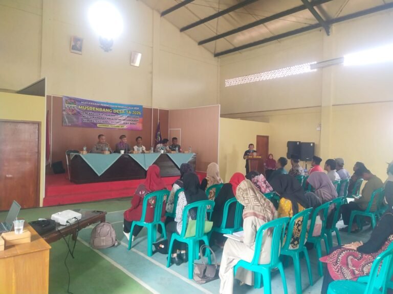 Polsek Cikoneng Hadiri Musrenbang Desa Sukamanah, Tegaskan Pentingnya Sinergitas TNI-Polri dan Masyarakat