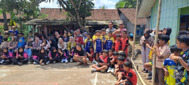 Polsek Cisaga Polres Ciamis Monitoring Turnamen Bola Voli Academy Volleyball Bangunharja