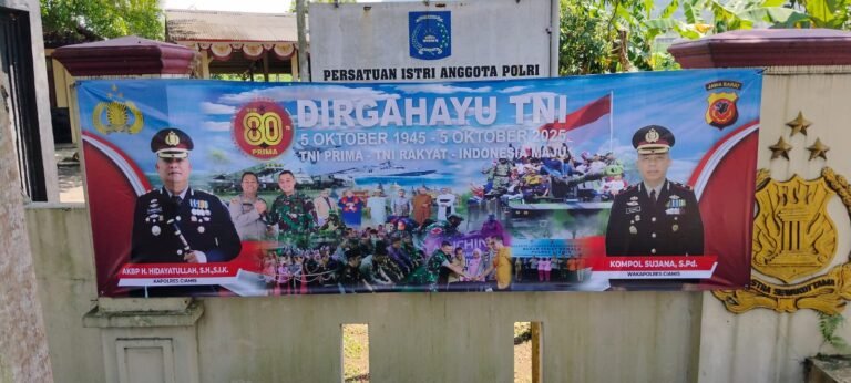 Soliditas TNI-Polri, Polsek Cihaurbeuti Polres Ciamis Beri Ucapan Selamat HUT ke 80 TNI