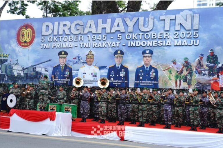 Bupati Batu Bara Hadiri Upacara HUT ke-80 TNI Di Medan