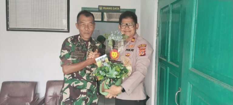 Polsek Cihaurbeuti Jalin Sinergi dengan TNI Lewat Peringatan HUT TNI ke-80 di Tingkat Kecamatan