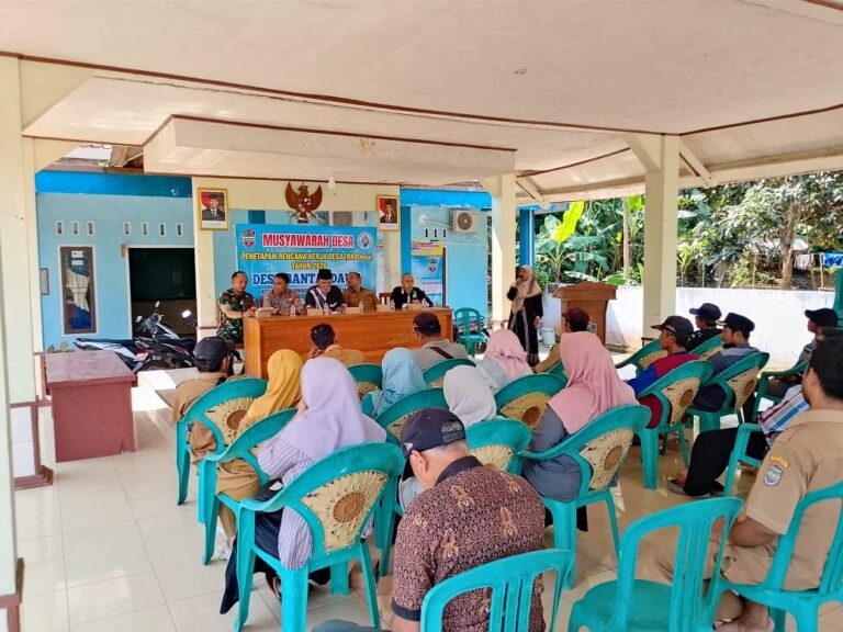 Polsek Lakbok Hadiri Musdes Penetapan RKPDesa 2026, Dorong Sinergitas Jaga Kamtibmas di Bantardawa