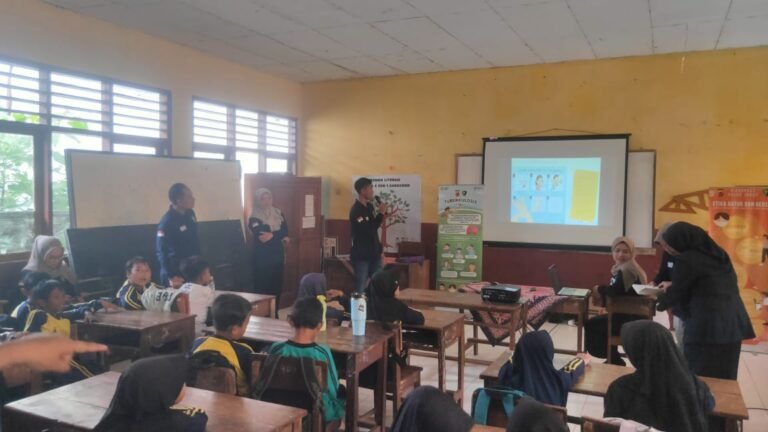 Polres Garut Hadir di Sekolah: Sidokkes Beri Edukasi dan Ajak Siswa SDN Sukasono 1 & 2 Terapkan Hidup Sehat Sejak Dini