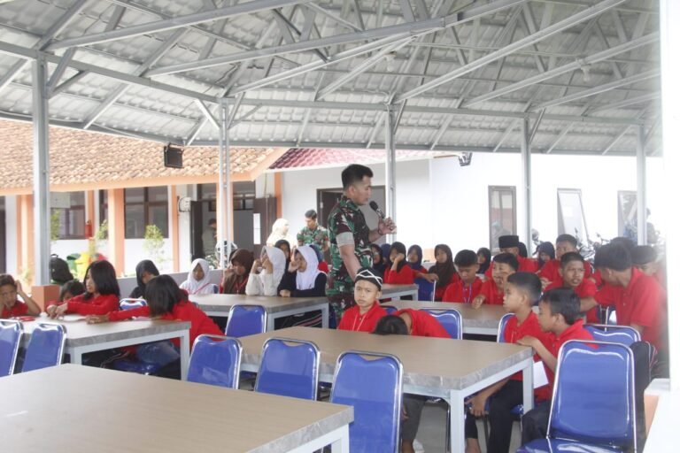 Dandim 0612/Tasikmalaya Jadi Narasumber MPLS di Sekolah Rakyat Terintegrasi 41