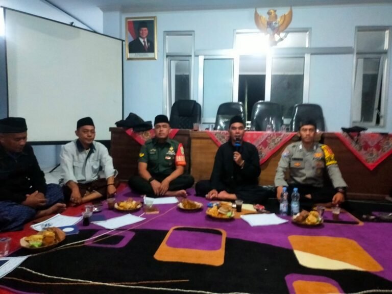 Polsek Cikoneng Hadiri Kegiatan Tawasul Bulanan, Perkuat Silaturahmi dan Stabilitas Kamtibmas di Desa Gegempalan