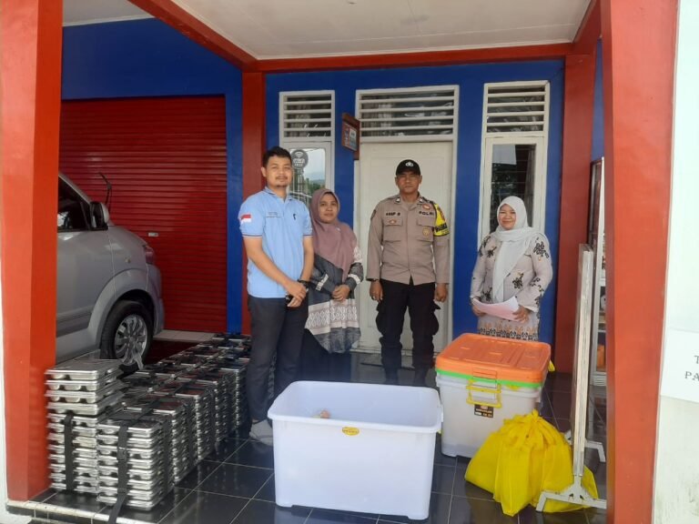 Polsek Cikoneng Perkuat Sinergitas dengan Dunia Pendidikan, Bhabinkamtibmas Sambangi SMK Karnas Sindangkasih untuk Tingkatkan Kesadaran Kamtibmas