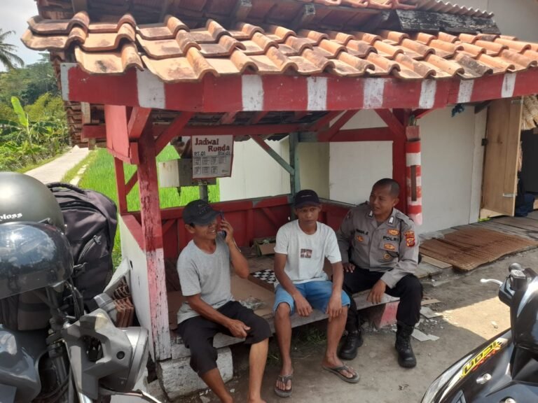 Polsek Rajadesa Intensifkan Kegiatan Rutin Ditingkatkan (KRYD) untuk Jaga Keamanan Wilayah, Kapolres Ciamis Tekankan Pentingnya Kehadiran Polisi di Tengah Masyarakat