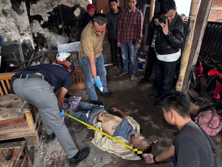 Pria Asal Sukabumi Ditemukan Tewas Gantung Diri di Garut Kota, Polisi Lakukan Olah TKP