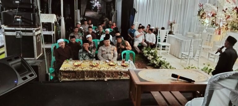 Polsek Sukadana Polres Ciamis Hadiri Pengajian Pernikahan Warga sebagai Bentuk Pendekatan Humanis Polri di Tengah Masyarakat