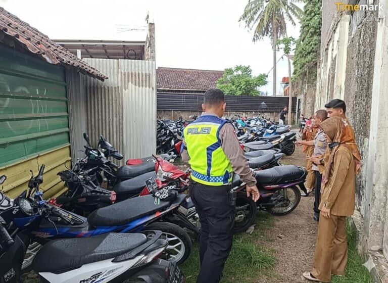 SMA dan SMK Muhammadiyah 2 Kadungora Gandeng Polisi Tertibkan Knalpot Brong