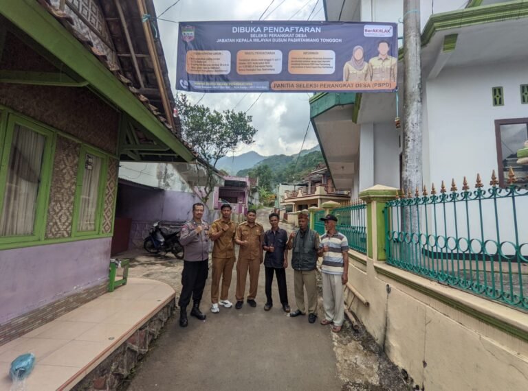 Polsek Cihaurbeuti Jalin Silaturahmi dan Sosialisasi Kamtibmas di Desa Pasirtamiang