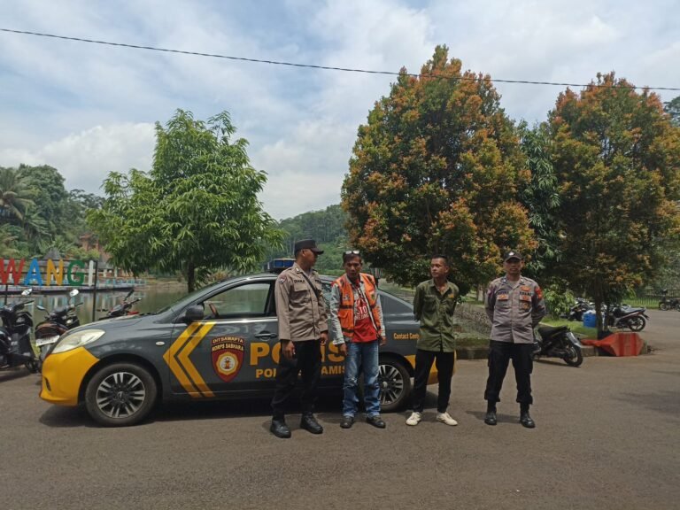 Kapolsek Sukadana Jalin Silaturahmi dengan Ketua MUI untuk Perkuat Sinergi Ulama dan Polri dalam Menjaga Kamtibmas di Wilayah Sukadana