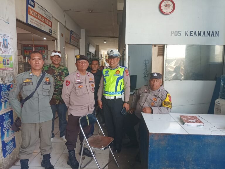 Gelar Apel Gabungan Sekaligus Patroli Cipta Kondisi di Wilayah Hukum Polsek Samarang