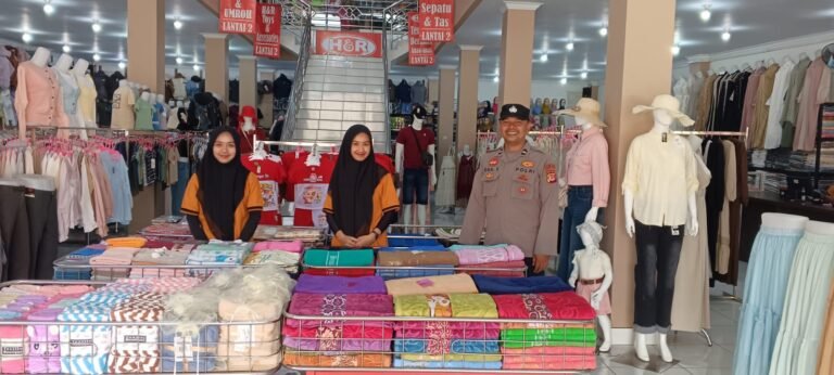 Cipkon Kamtibmas, Polsek Rajadesa Polres Ciamis Patroli Dialogis Hingga ke Pemukiman Warga