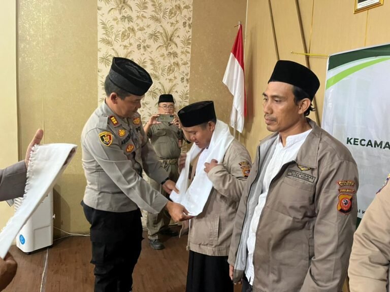 Da’i Kamtibmas, Garda Dakwah Penjaga Kamtibmas : Polsek Wanaraja Kukuhkan 60 Da’i Baru