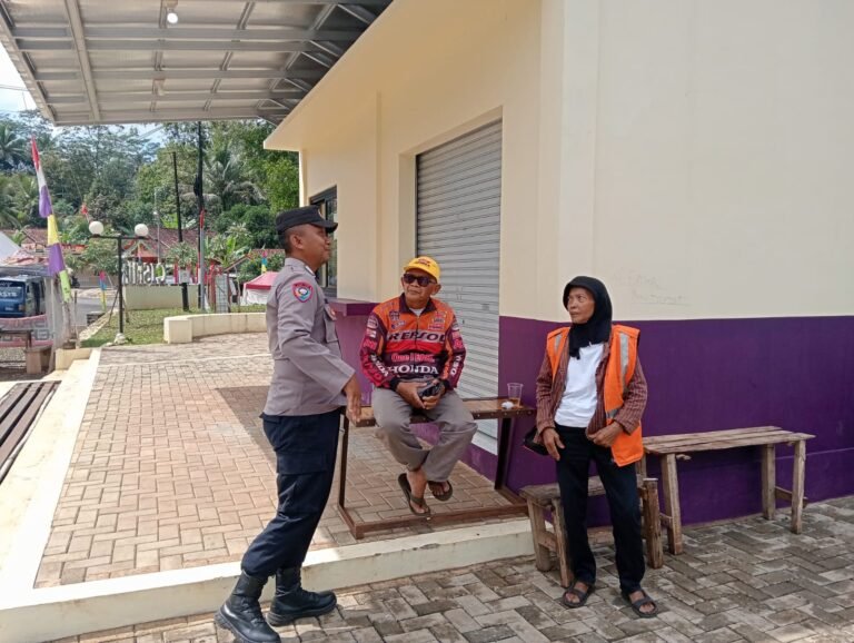 Perkuat Sinergitas, Polsek Sukadana Polres Ciamis Koorkom Kamtibmas ke Tokoh di Dusun Pabrik