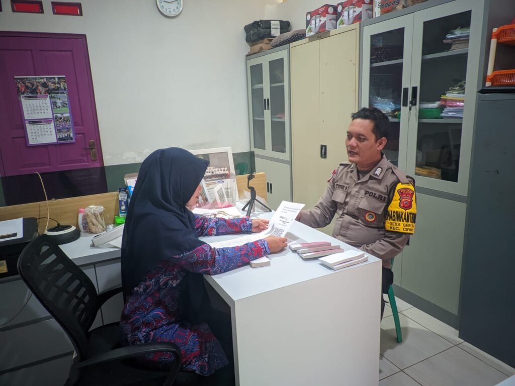 Perkuat Sinergi dan Keamanan Desa, Polsek Cipaku Laksanakan Sambang dan Silaturahmi dengan Perangkat Desa Gereba