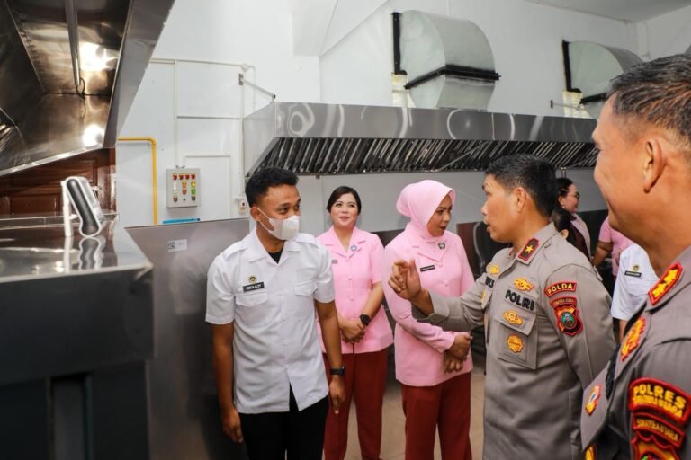 Polri Hadir untuk Generasi Sehat: Polda Sumut Resmikan Dapur SPPG Polres Tapanuli Utara
