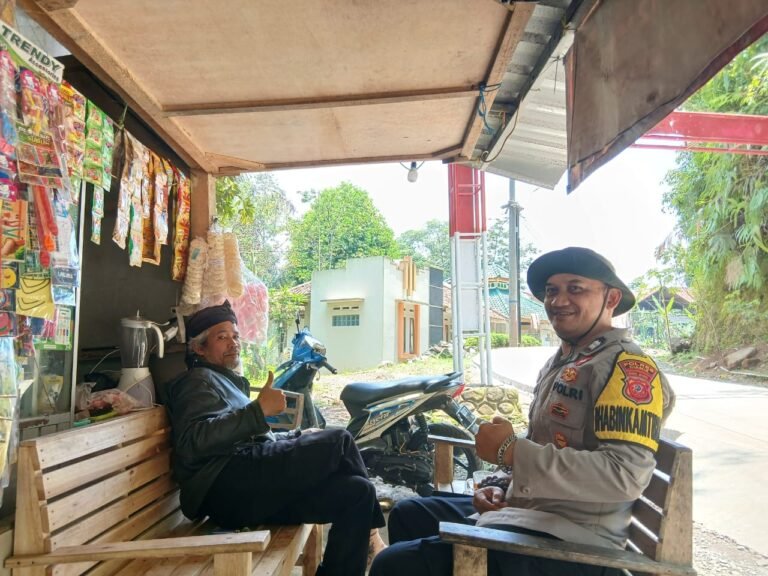 Sukseskan HanPangan Nasional, Polsek Cikoneng Koorkom ke Warga Sukaresik
