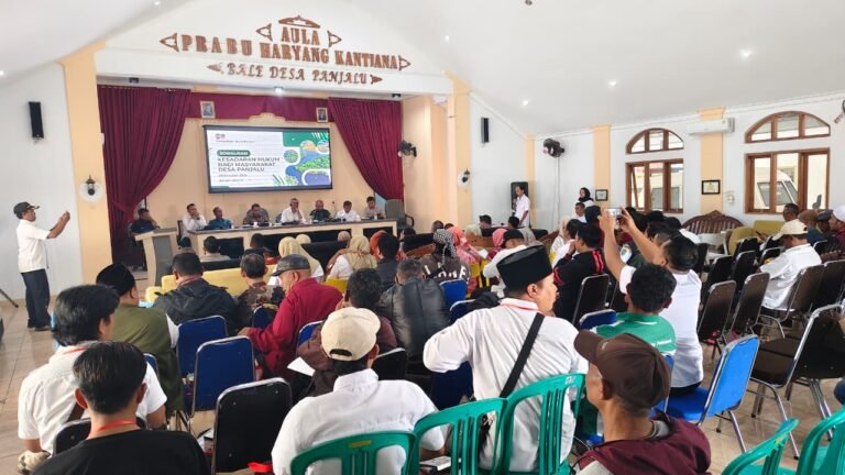 Polsek Panjalu Polres Ciamis Dukung Penguatan Kesadaran Hukum di Tengah Masyarakat Melalui Sosialisasi di Desa Panjalu