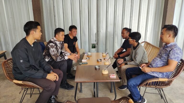 Polsek Kawali Polres Ciamis Lakukan Langkah Preventif Melalui Penggalangan dan Koordinasi dengan Pihak Bank Mandiri dan Aliansi Masyarakat Mahasiswa