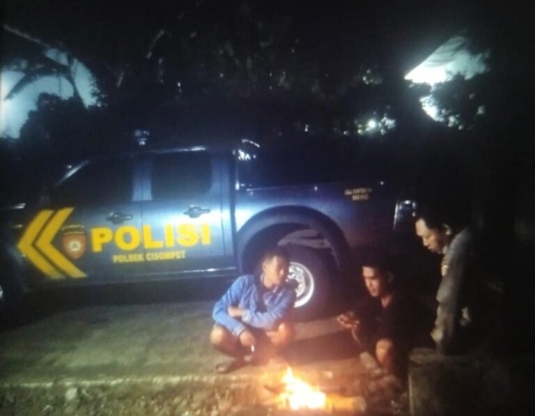 Polsek Cisompet Gencarkan Kontrol Pos Kamling, Wujudkan Keamanan dan Kewaspadaan di Musim Hujan