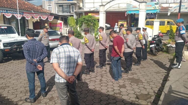 Polsek Samarang Bersama Anggota Gelar Apel Gabungan, Sekaligus Patroli Dialogis