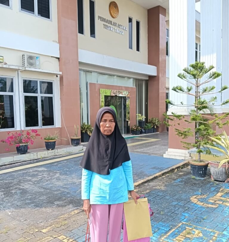 Hakim Isbat Pengadilan Agama Kota Tebingtinggi Menambah Derita Janda Penggali Kubur