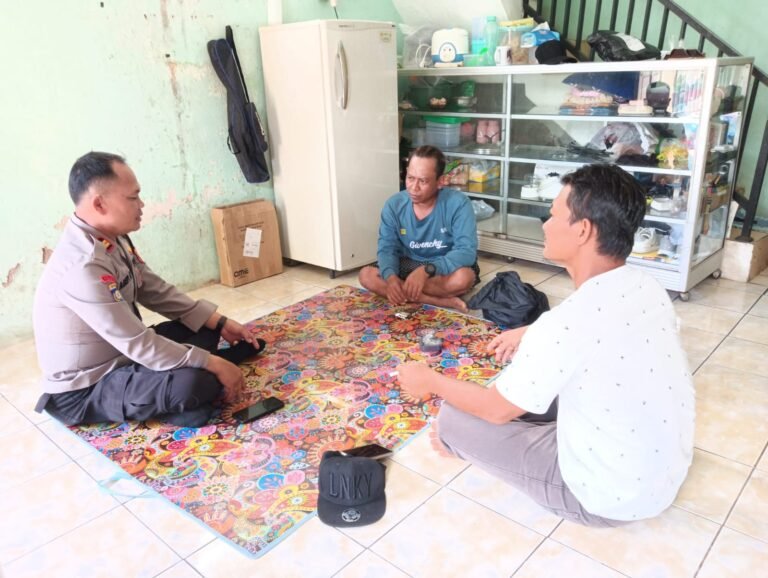 Polsek Cikoneng Jalin Silaturahmi dengan Tokoh Pemuda untuk Perkuat Keamanan dan Ketahanan Sosial Masyarakat
