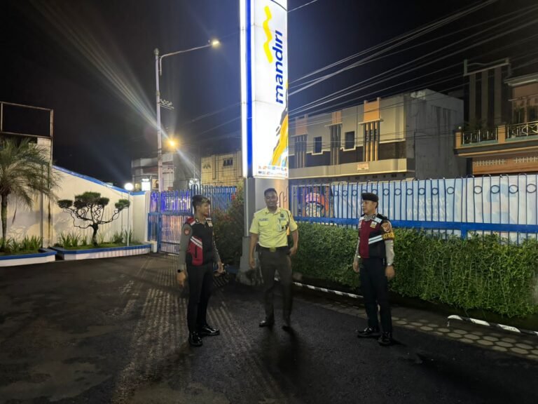 Sat Samapta Polres Ciamis Patroli ke Obvit di Jam Rawan, Kantor Perbankan Jadi Sasaran