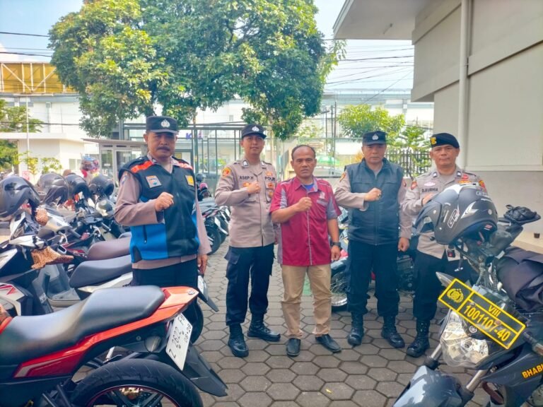 Wujud Toleransi, Polres Garut Kawal Ibadah Rutin di Gereja