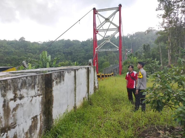Bhabinkamtibmas Desa Cimari Perkuat Silaturahmi dan Edukasi Warga untuk Wujudkan Kamtibmas Kondusif di Wilayah Cikoneng