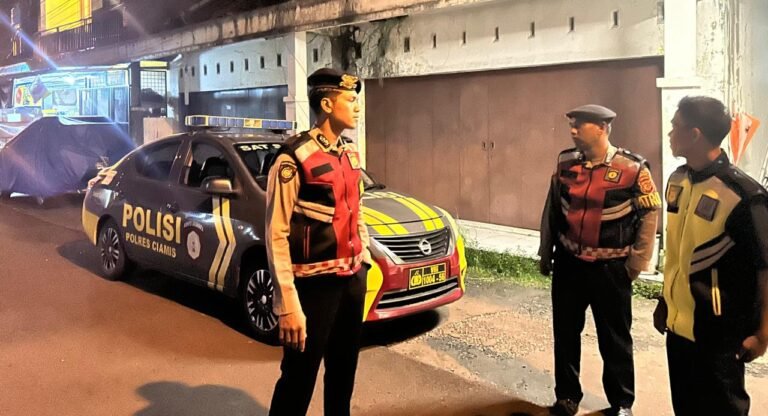 Cipkon Jam Rawan, Sat Samapta Polres Ciamis Patroli Kamtibmas ke Perum Pesona Imbanagara