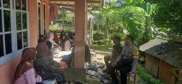 Polsek Kawali Perkuat Sinergi dan Kepedulian Sosial Lewat Sambang Masyarakat di Desa Lumbung