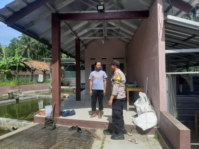 Perkuat Sinergitas, Polsek Cikoneng Polres Ciamis Koorkom ke Warga Gunungrasa Desa Gunungcupu