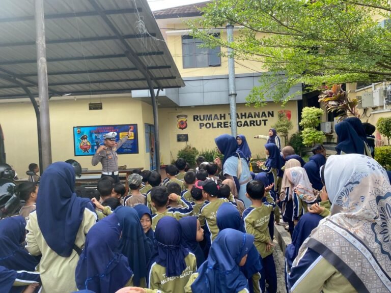 Satlantas Polres Garut Gelar Kegiatan “Polisi Sahabat Anak” Bersama Tk Aisyiah Garut