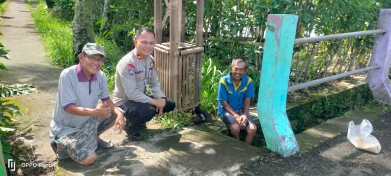 Perkuat Sinergitas, Polsek Cikoneng Polres Ciamis Koorkom ke Tokoh Masyarakat di Desa Wanasigra
