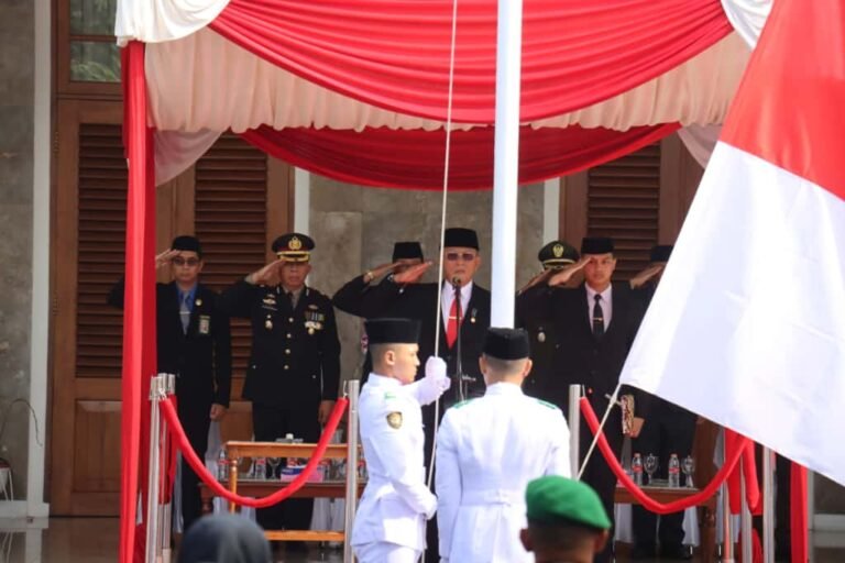 Polres Ciamis Tunjukkan Dedikasi dalam Upacara Peringatan Hari Pahlawan 2025 Tingkat Kabupaten Ciamis